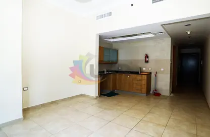 Apartment - Studio - 1 Bathroom for rent in Zumurud Tower - Dubai Marina - Dubai