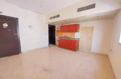 Apartment - 1 Bathroom for rent in Fire Station Road - Muwaileh - Sharjah