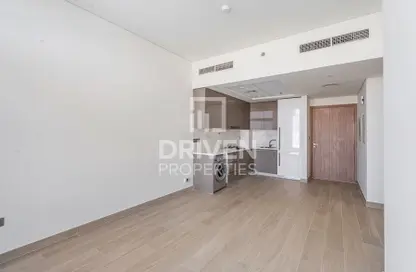 Apartment - 2 Bedrooms - 2 Bathrooms for rent in Azizi Riviera 21 - Meydan One - Meydan - Dubai