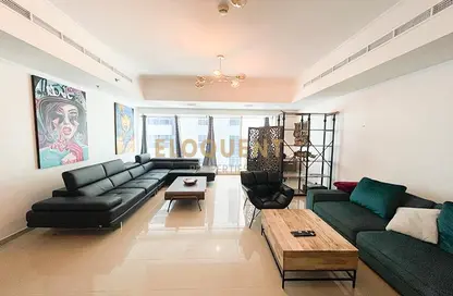 Apartment - 2 Bedrooms - 3 Bathrooms for rent in Emirates Crown - Dubai Marina - Dubai