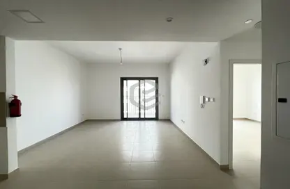 Apartment - 1 Bedroom - 2 Bathrooms for rent in Hayat Boulevard-2B - Hayat Boulevard - Town Square - Dubai