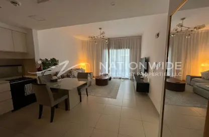 Apartment - 1 Bedroom - 1 Bathroom for sale in Hayat Boulevard-1A - Hayat Boulevard - Town Square - Dubai