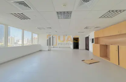 Office Space - Studio - 1 Bathroom for rent in Blue Tower - Sheikh Zayed Road - Dubai