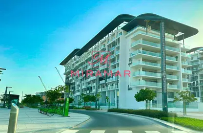 Apartment - 1 Bedroom - 2 Bathrooms for sale in Oasis 1 - Oasis Residences - Masdar City - Abu Dhabi