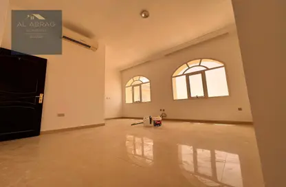 Apartment - 1 Bedroom - 1 Bathroom for rent in C233 Building - Mohamed Bin Zayed City - Abu Dhabi