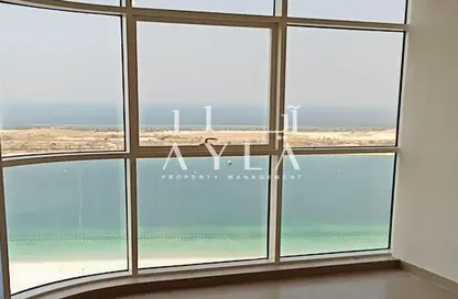 Apartment - 5 Bedrooms - 6 Bathrooms for rent in Wave tower - Corniche Road - Abu Dhabi