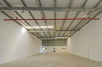 Warehouse - Studio - 2 Bathrooms for rent in Al Quoz 3 - Al Quoz - Dubai