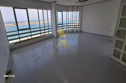 Apartment - 3 Bedrooms - 4 Bathrooms for rent in Khalidiya Twin Towers - Al Khalidiya - Abu Dhabi