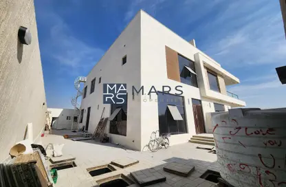 Villa - 4 Bedrooms - 6 Bathrooms for rent in Hoshi 1 - Hoshi - Al Badie - Sharjah