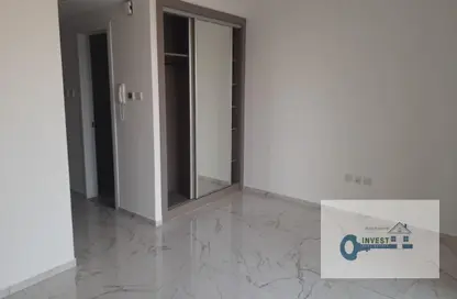 Apartment - 1 Bathroom for rent in Golden Dream Tower 1 - Jumeirah Village Circle - Dubai