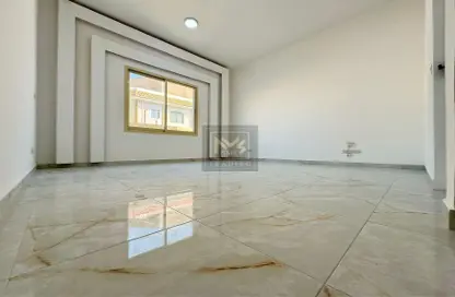 Apartment - 1 Bathroom for rent in Al Mushrif Villas - Al Mushrif - Abu Dhabi