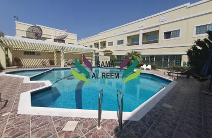 Compound - 4 Bedrooms - 4 Bathrooms for rent in Jumeirah 1 Villas - Jumeirah 1 - Jumeirah - Dubai