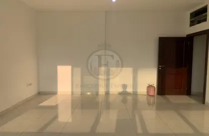 Apartment - 2 Bedrooms - 2 Bathrooms for rent in Al Nahyan - Abu Dhabi