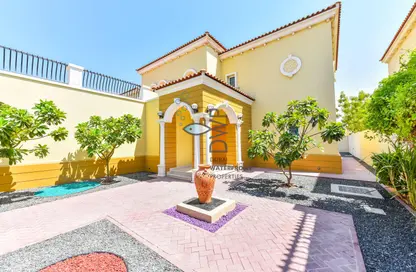 Villa - 4 Bedrooms - 5 Bathrooms for rent in Legacy - Jumeirah Park - Dubai