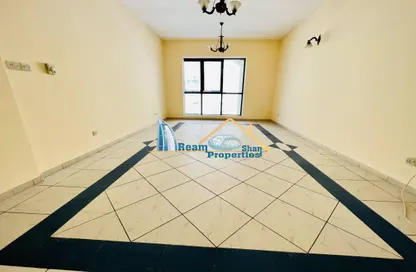 Apartment - 2 Bedrooms - 2 Bathrooms for rent in Oud Metha - Bur Dubai - Dubai