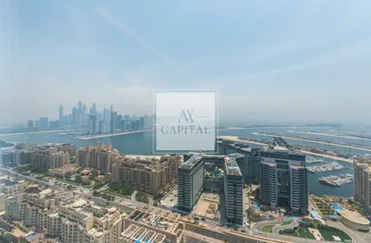 Apartment - 1 Bedroom - 2 Bathrooms for sale in The Palm Tower - Palm Jumeirah - Dubai