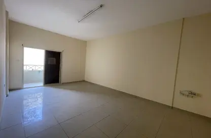 Apartment - 2 Bedrooms - 2 Bathrooms for rent in Downtown Fujairah - Fujairah