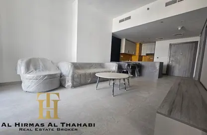 شقة - غرفة نوم - 2 حمامات للايجار في ذا في تاور - مجمع دبي ريزيدنس - دبي