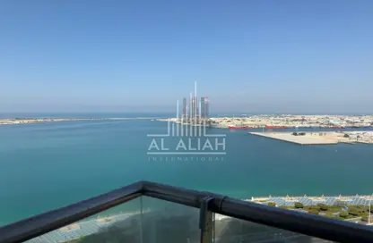 Apartment - 2 Bedrooms - 4 Bathrooms for rent in Al Reef Tower - Corniche Road - Abu Dhabi