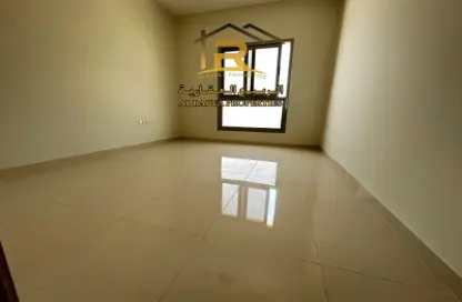 Apartment - 3 Bedrooms - 3 Bathrooms for rent in Al Jurf 2 - Al Jurf - Ajman Downtown - Ajman