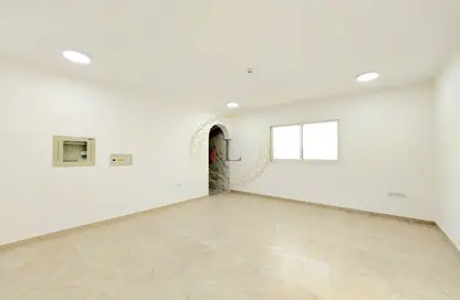 Office Space - Studio - 1 Bathroom for rent in Wadi AL AIN 1 - Al Noud - Al Ain