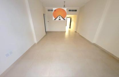 Apartment - 1 Bedroom - 2 Bathrooms for rent in Muwaileh 3 Building - Muwaileh - Sharjah