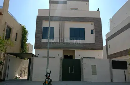 Villa - 4 Bedrooms - 5 Bathrooms for sale in Hoshi - Al Badie - Sharjah