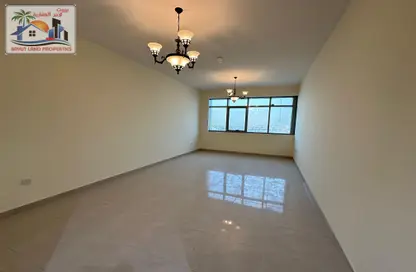 Apartment - 3 Bedrooms - 3 Bathrooms for rent in Lake Tower - Al Majaz 1 - Al Majaz - Sharjah