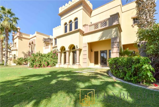 Villa - 4 Bedrooms - 5 Bathrooms for sale in Canal Cove Frond J - Canal Cove Villas - Palm Jumeirah - Dubai