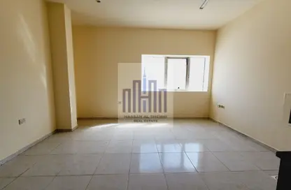 Apartment - 1 Bathroom for rent in Fire Station Road - Muwaileh - Sharjah