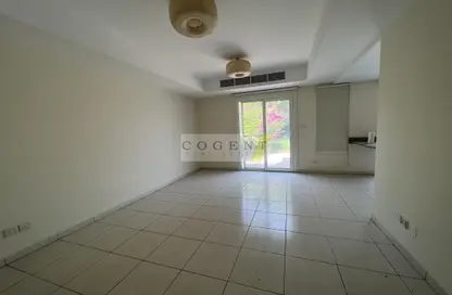 Villa - 2 Bedrooms - 3 Bathrooms for rent in Springs 10 - The Springs - Dubai