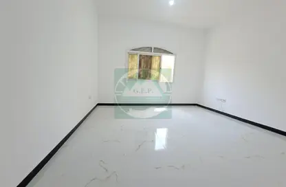 Apartment - 1 Bathroom for rent in Mohamed Bin Zayed Centre - Mohamed Bin Zayed City - Abu Dhabi