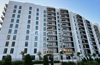 Apartment - 3 Bedrooms - 4 Bathrooms for sale in Waters Edge - Yas Island - Abu Dhabi