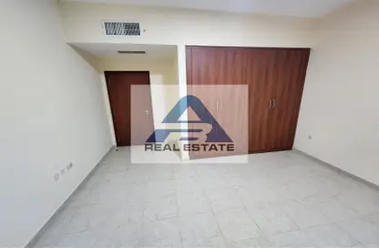 Villa - 4 Bedrooms - 5 Bathrooms for rent in Seashore - Rabdan - Abu Dhabi