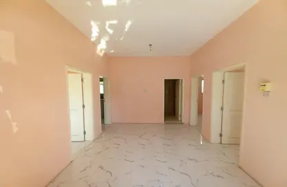 Villa - 3 Bedrooms - 1 Bathroom for rent in Al Jazzat - Al Riqqa - Sharjah