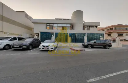 Villa - Studio - 4 Bathrooms for rent in Cornich Al Khalidiya - Al Khalidiya - Abu Dhabi