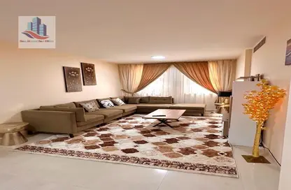 Apartment - 1 Bedroom - 2 Bathrooms for rent in 585 Building - Al Majaz 3 - Al Majaz - Sharjah