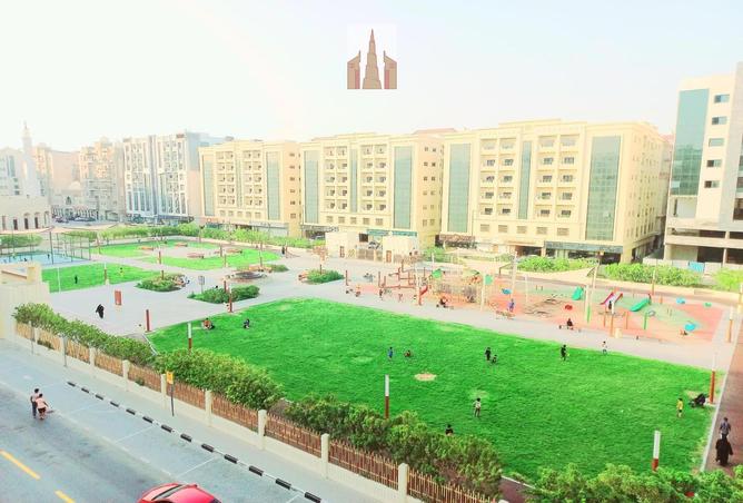 Apartment - 1 Bedroom - 2 Bathrooms for rent in Muwailih Building - Muwaileh - Sharjah