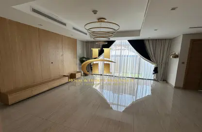 Villa - 4 Bedrooms - 5 Bathrooms for rent in Eleganz by Danube - Jumeirah Village Circle - Dubai