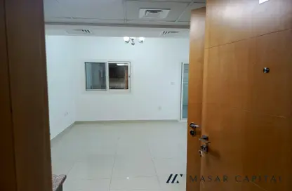 Apartment - 1 Bathroom for rent in R05 - Al Warsan 4 - Al Warsan - Dubai