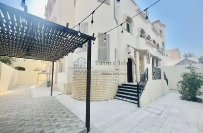 Villa - 6 Bedrooms - 7 Bathrooms for rent in Al Khaleej Al Arabi Street - Al Bateen - Abu Dhabi