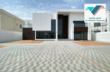 Villa - 5 Bedrooms for rent in Madinat Al Riyad - Abu Dhabi