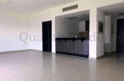 Apartment - 1 Bathroom for rent in Tower 26 - Al Reef Downtown - Al Reef - Abu Dhabi