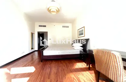 Apartment - 1 Bedroom - 2 Bathrooms for rent in Green Lakes Towers - JLT Cluster S - Jumeirah Lake Towers - Dubai