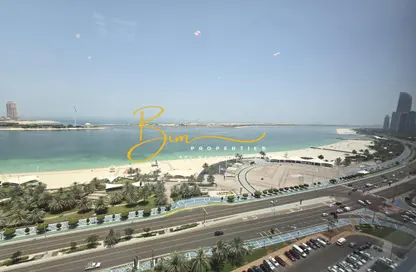 Office Space - Studio - 2 Bathrooms for rent in 3 Sails Tower - Corniche Road - Abu Dhabi