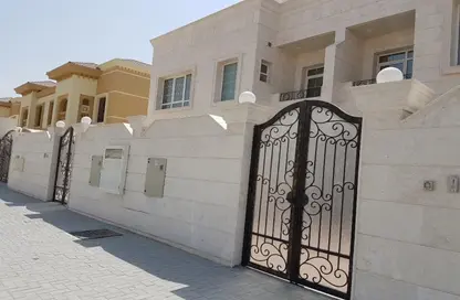 Villa - 4 Bedrooms - 6 Bathrooms for rent in Hoshi 1 - Hoshi - Al Badie - Sharjah