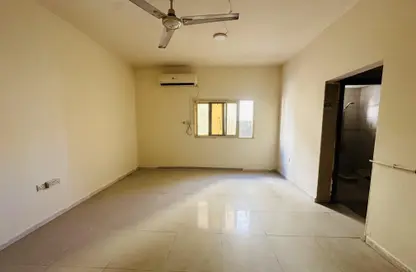 Apartment - 1 Bathroom for rent in Fire Station Road - Muwaileh - Sharjah