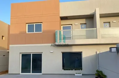 Townhouse - 3 Bedrooms - 4 Bathrooms for sale in Manazel Al Reef 2 - Al Samha - Abu Dhabi