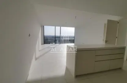 Apartment - 2 Bedrooms - 3 Bathrooms for rent in RDK Towers - Najmat Abu Dhabi - Al Reem Island - Abu Dhabi