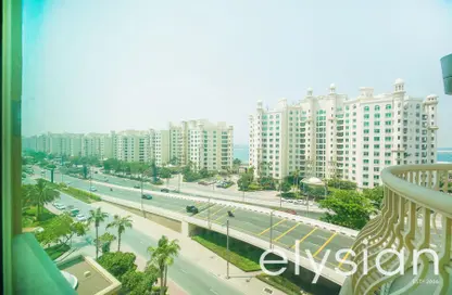 Apartment - 3 Bedrooms - 4 Bathrooms for sale in Al Khushkar - Shoreline Apartments - Palm Jumeirah - Dubai